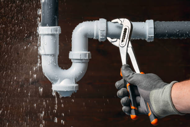 Professional Emergency Plumber technician working in March Air Reserve Base, CA